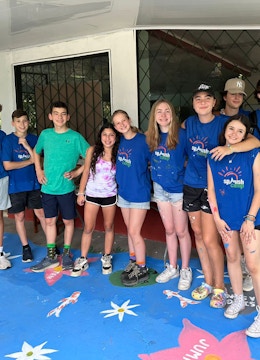 teen-summer-camps-volunteer-abroad-programs-ivhq